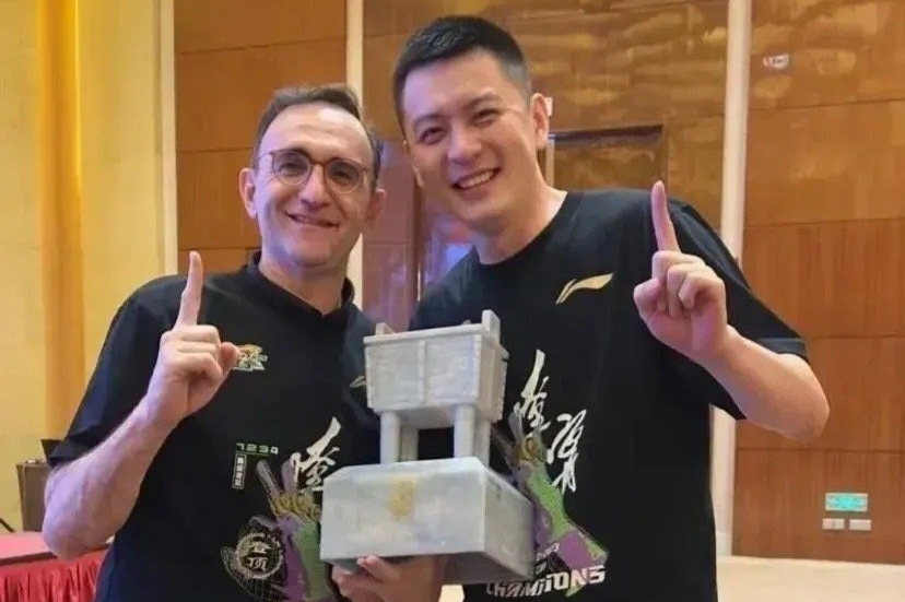 亿德体育电竞-包含布莱顿今晚刷新队史纪录费耶诺德窗口期更衣室发声之后，新奥尔良鹈鹕官宣签约备战德国杯的词条